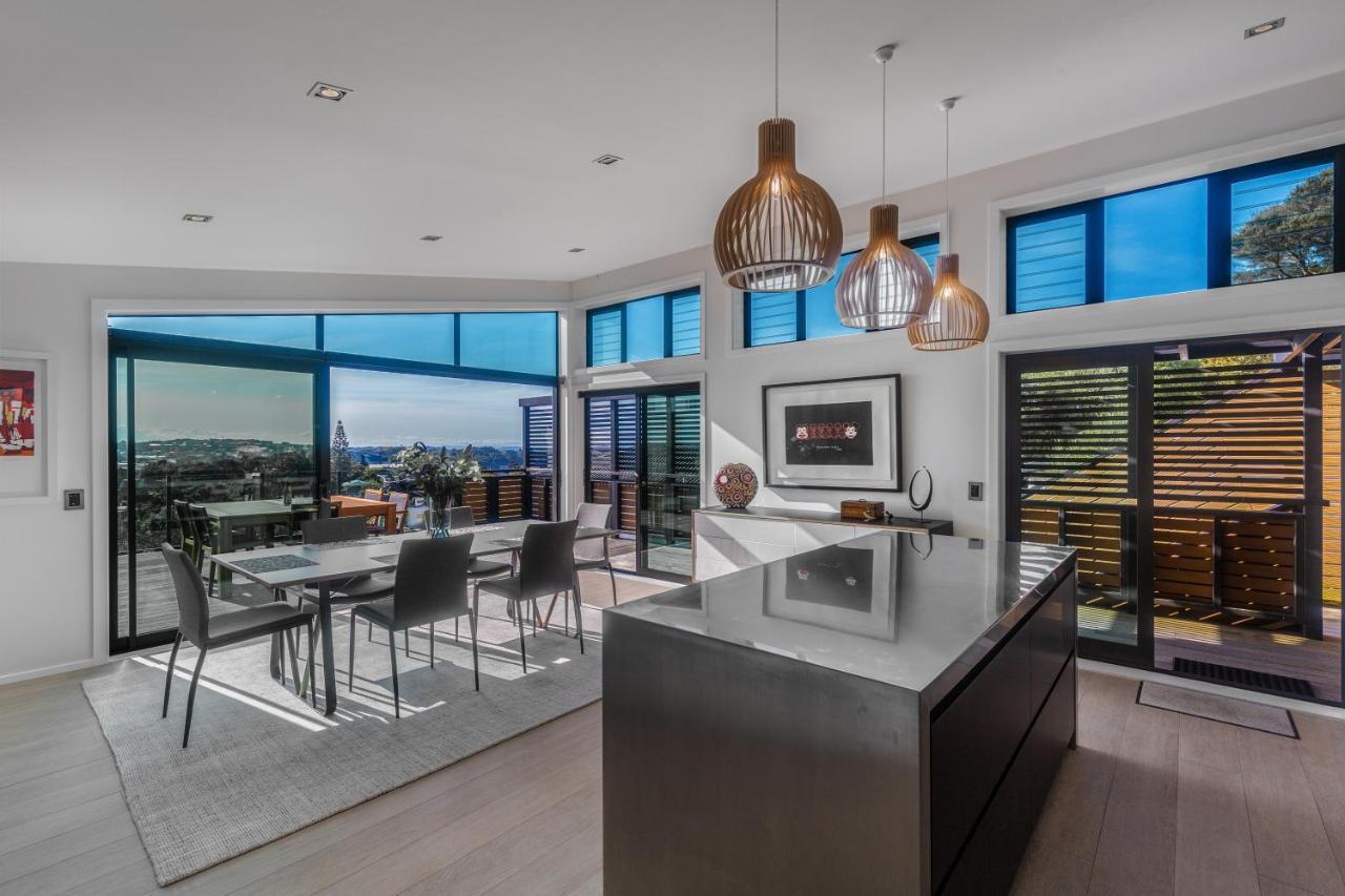 Villa Taonga With Sea Views By Waiheke Unlimited à Oneroa Extérieur photo